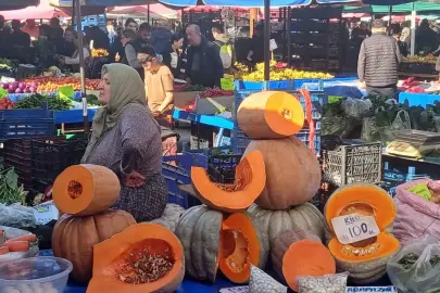 ANTALYA’DA YAZ TEZGAHLARA GELDİ