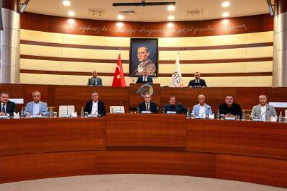 ATSO MECLİSİNDE EKONOMİ, ENFLASYON VE ANTALYA’NIN ULAŞIM VİZYONU KONUŞULDU