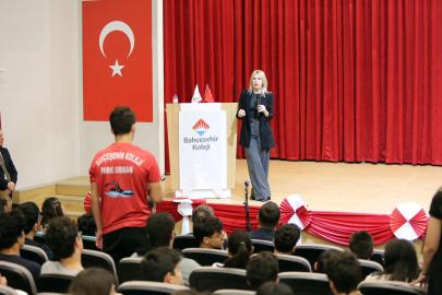 GENÇLERE NET MESAJ: ÖNCE MESLEĞİNİ SEÇ