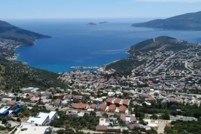 KAŞ’TA 5 BİNİ AŞKIN KAÇAK YAPI İÇİN 10’UNCU İHALE DE İPTAL EDİLDİ