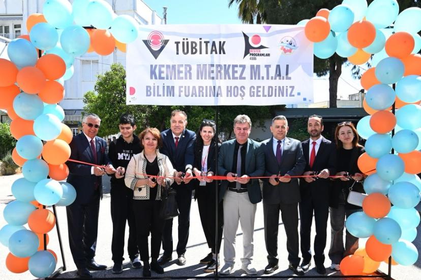 KEMER’DE GENÇLERDEN BİLİM ŞÖLENİ