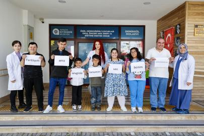 ÖZEL BİREYLERDEN ANNELERİNE DUYGULANDIRAN SÜRPRİZ