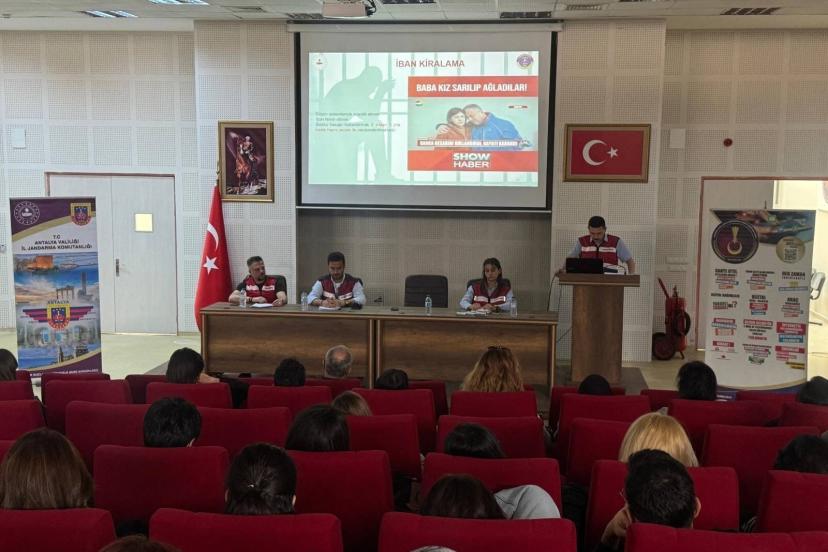 SİBER TEHDİTLERE KARŞI SAHADA BİLİNÇLENDİRME