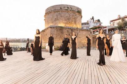 HIDIRLIK KULESİ’NDE MODA VE SANAT BULUŞTU