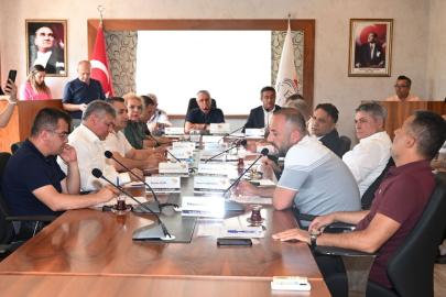 KEMER MECLİSİNDE TURİZM VE İMAR GÜNDEMİ ÖNE ÇIKTI