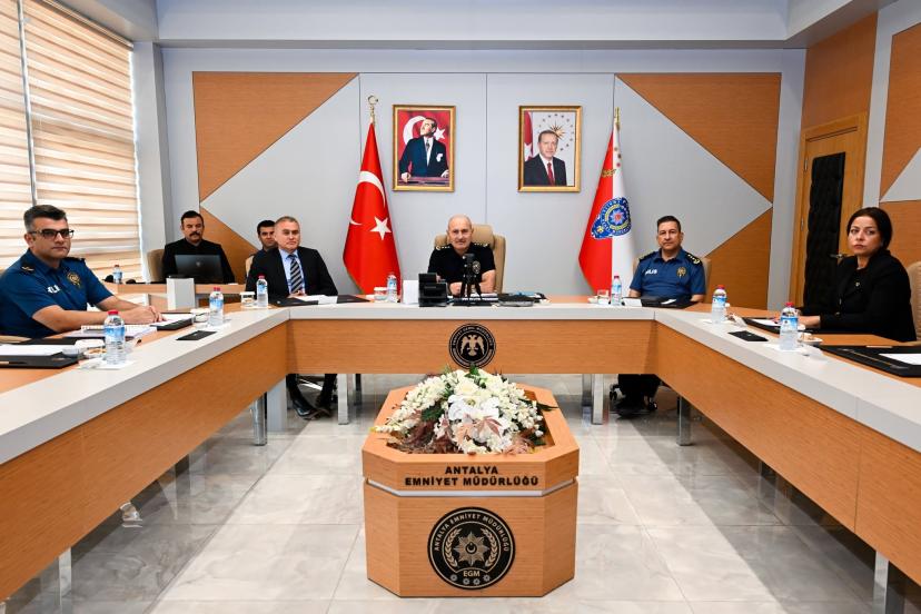 NATO ZİRVESİ GÜVENLİK TEDBİRLERİ İÇİN KRİTİK TOPLANTI