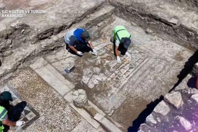 ROMA DÖNEMİNE IŞIK TUTAN “GENÇ EURYMEDON” MOZAIĞİ GÜN YÜZÜNE ÇIKARILDI