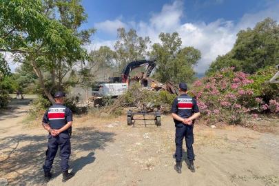 TEKİROVA’DA KAÇAK BUNGALOVLARA GEÇİT YOK