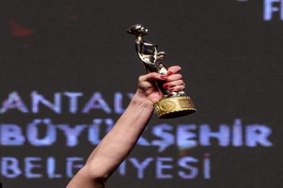 ALTIN PORTAKAL'DA GENÇ YETENEKLER SAHNEYE ÇIKIYOR