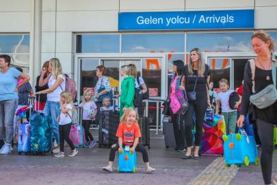 ANTALYA'DA TURİZM HIZ KESMİYOR: 6,5 MİLYON YABANCI ZİYARETÇİYİ AŞTI