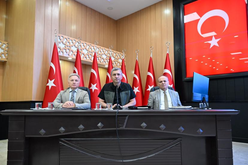 ANTALYA'DA YATIRIM VE YANGIN GÜNDEMİ MASAYA YATIRILDI