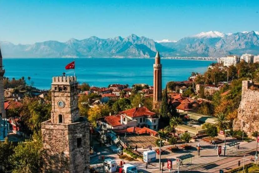 ANTALYA'NIN NÜFUSU 2,8 MİLYONA DAYANDI
