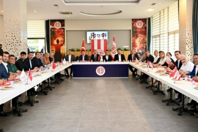 ANTALYASPOR İÇİN KENT TEK YÜREK