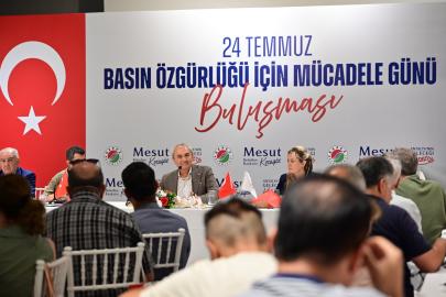 BASININ GÜCÜNE VURGU