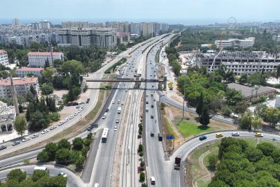 TRAFİĞE NEFES ALDIRAN DOKUNUŞ
