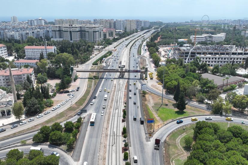 TRAFİĞE NEFES ALDIRAN DOKUNUŞ