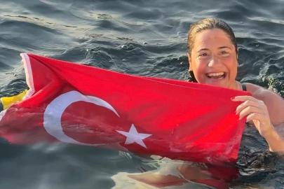 TÜRK BAYRAĞINI ZAFERE TAŞIDI