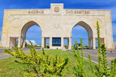 AKDENİZ ÜNİVERSİTESİ’NDEN 261 KİŞİLİK İSTİHDAM HAMLESİ