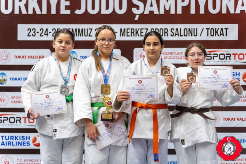 AKSU'DAN TATAMİDE ALTIN ZAFER