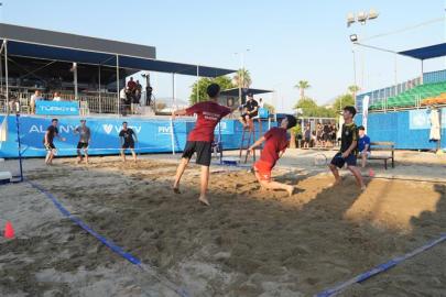 ALANYA'DA AIR BADMİNTON HEYECANI BAŞLADI