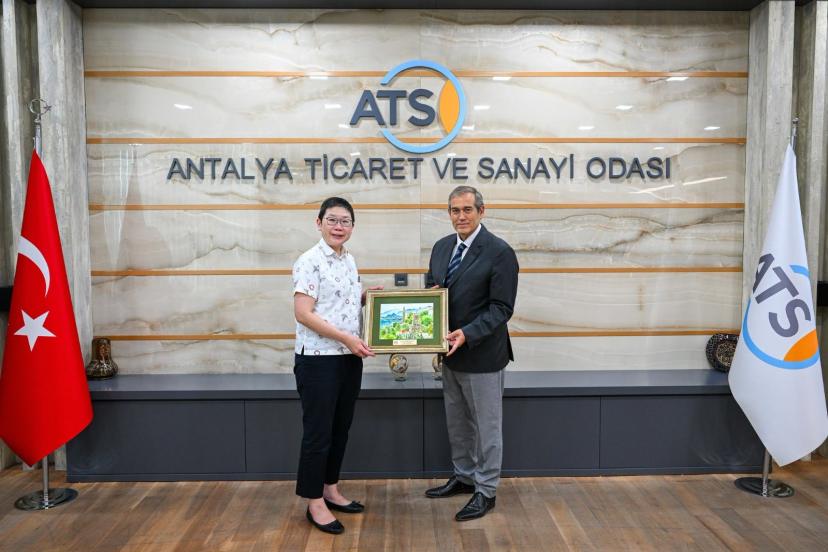 ANTALYA İLE SİNGAPUR ARASINDA YENİ TİCARET ROTASI