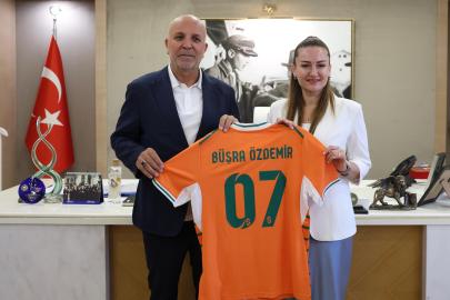 ANTALYA’DA FUTBOL İÇİN ORTAK MESAJ: İKİ TAKIM, TEK ŞEHİR