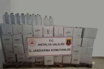 ANTALYA’DA SAHTE İÇKİ OPERASYONU: TONLARCA ETİL ALKOL ELE GEÇİRİLDİ