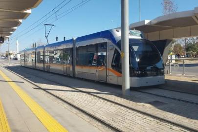ANTALYA’DA TRAMVAYDA KISA SÜRELİ AKSAMA