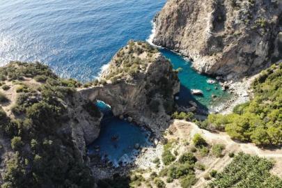 ANTALYA’NIN SAKLI KOYU PLASTİĞE TESLİM