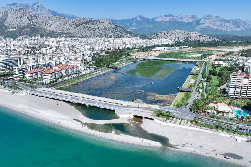 BOĞAÇAYI’NDA “CARETTA” VE “MAVİ YENGEÇ” MESAİDE