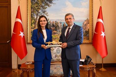 KORKUTELİ’DEN VALİ ŞAHİN’E ALTIN KİRAZ DAVETİ