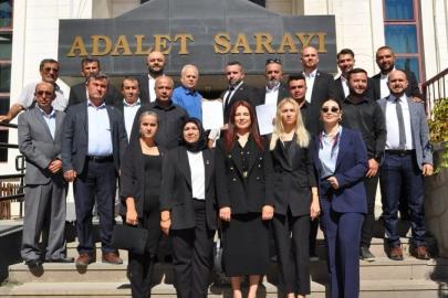 KORKUTELİ'NDE CHP YÖNETİMİ GÖREVİ BIRAKTI