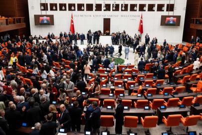 MECLİS’TEN TARİHİ UZLAŞI: TERÖRSÜZ TÜRKİYE DÜZENLEMESİ 467 OYLA YASALAŞTI