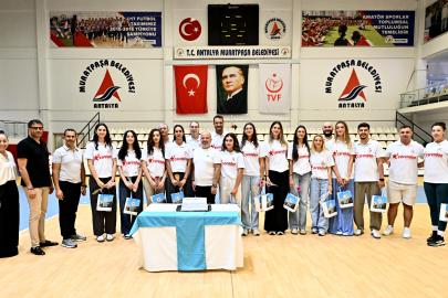 SULTANLAR YENİ SEZON İÇİN BİR ARAYA GELDİ