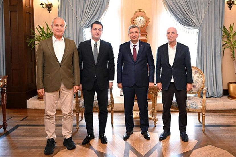 VALİ ŞAHİN’DEN ALANYASPOR’A BEŞİKTAŞ ÖNCESİ DESTEK