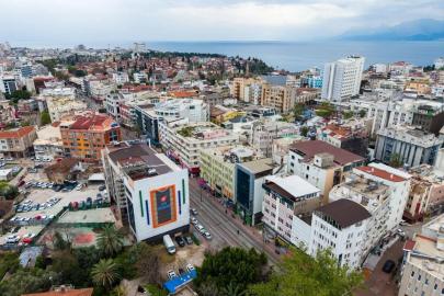 ANTALYA’DA EMEKÇİNİN BÜTÇESİNİ KİRA ZORLUYOR