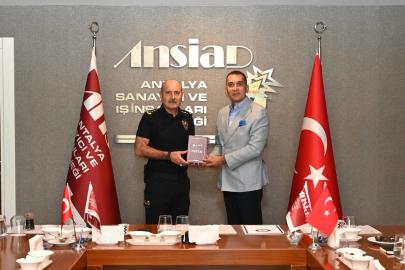 ANTALYA’DA EMNİYET VE İŞ DÜNYASI AYNI MASADA
