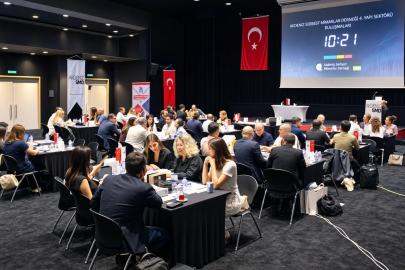 ANTALYA’DA MİMARLIK VE YAPI SEKTÖRÜ AYNI MASADA