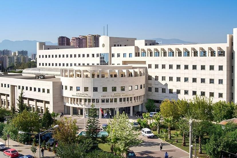 ANTALYA’DA VERGİ REKORTMENLERİ BELLİ OLDU: TURİZM ZİRVEDE