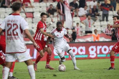 ANTALYASPOR’DA DİKKAT ÇEKEN İSTATİSTİK: 8 HAFTADA BİR İLK