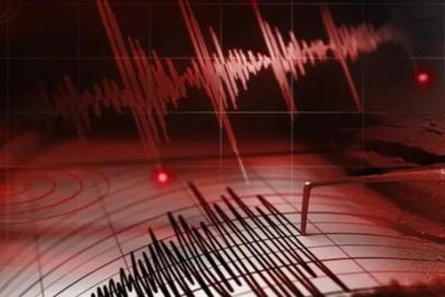 ELMALI’DA 3.5 BÜYÜKLÜĞÜNDE DEPREM PANİĞİ