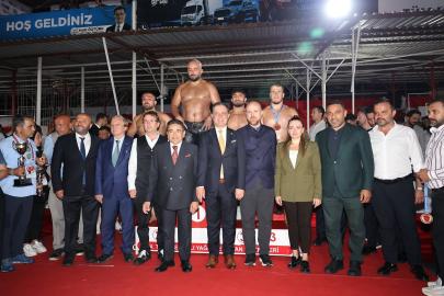 ELMALI’DA ZİRVE ORHAN OKULU’NUN