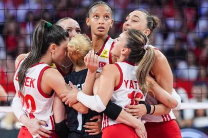 FİLENİN SULTANLARI AVRUPA’NIN ZİRVESİNDE