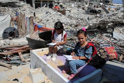 GAZZE’DE YENİ EĞİTİM YILI: OKULLAR YIKIK, ÇOCUKLAR YARALI