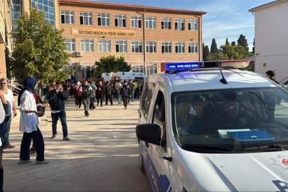 MANİSA’DA LİSE YAKININDA SİLAH PANİĞİ: 8 KİŞİ ETKİLENDİ