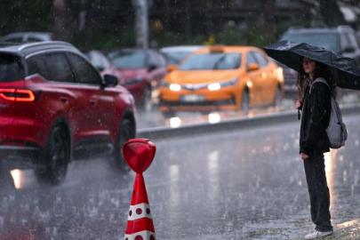 19 İL İÇİN SARI ALARM: KUVVETLİ YAĞIŞ GELİYOR
