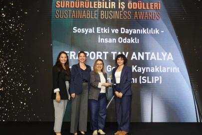 ANTALYA HAVALİMANI PROJESİNE SÜRDÜRÜLEBİLİRLİK ÖDÜLÜ