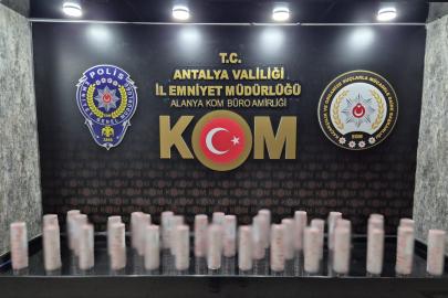 ANTALYA’DA KAÇAKÇILIĞA DARBE: 3 TUTUKLAMA, 4 ARANAN ŞAHIS YAKALANDI