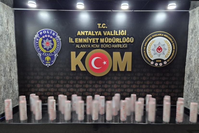 ANTALYA’DA KAÇAKÇILIĞA DARBE: 3 TUTUKLAMA, 4 ARANAN ŞAHIS YAKALANDI