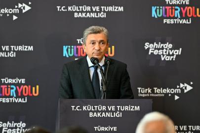 ANTALYA’DA KÜLTÜR VE SANAT ŞÖLENİ BAŞLADI
